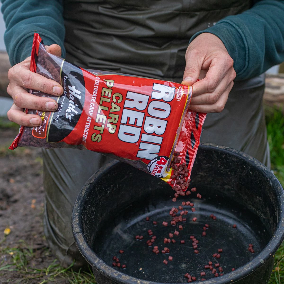 Dynamite Baits Robin Red Carp Bundle Bait & Additives 3 Dynamite Baits Robin Red Carp Bundle Bait & Additives - Image 3